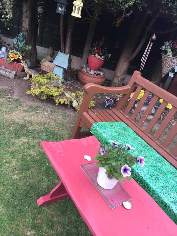 The Cedars House B&B Nuneaton Bagian luar foto
