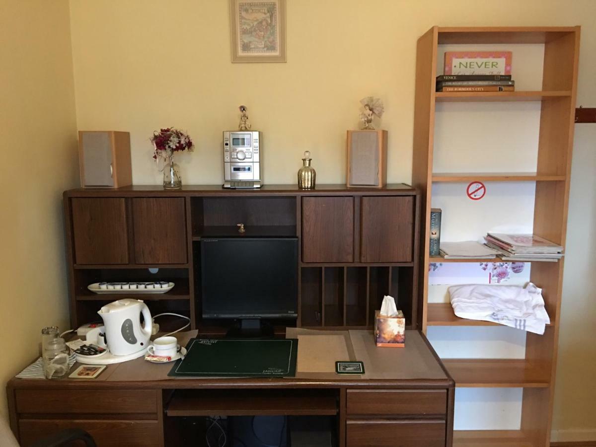 The Cedars House B&B Nuneaton Bagian luar foto